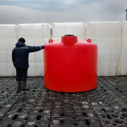 Емкость TRN 5000л КАС с откидной крышкой красная