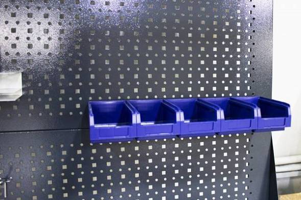 Держатель ДВК для хранения метизов 500